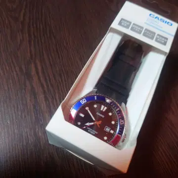 미사용 새상품 ^ _ ^ CASIO MDV-107-1A3JF 손목시계