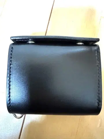 알즈니 미니 지갑 스퀘어 지퍼 블랙 / 인디애나 가죽