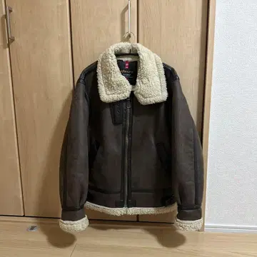 ALPHA INDUSTRIES B3 무스탕 자켓