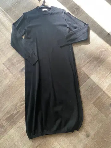 블랙 니트 롱 원피스 긴팔