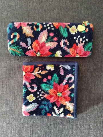 USED LOVERARY BY FEILER 2세트