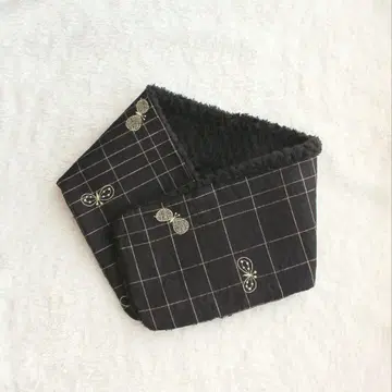 핸드메이드 choucho 넥워머 미나 페르호넨