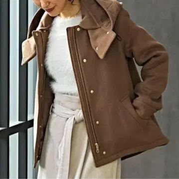 그린 라벨 릴랙싱 후드 숏코트