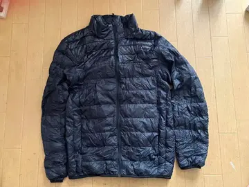 UNIQLO 울트라 라이트 다운 자켓 다크 네이비 S 사이즈