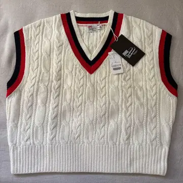 트래디셔널 웨더 케이블 니트 V넥 베스트