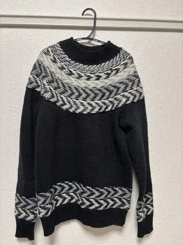 [ HARE ] 남성용 블랙 니트