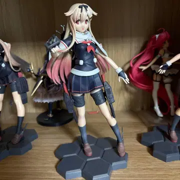 피규어 네이비 의상 세일 포함