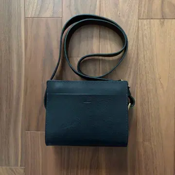 이보나 ibona 토모 숄더