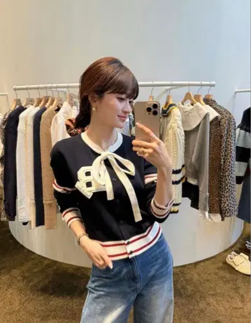 Bibiy B. CLUB TIE CARDIGAN 당일 발송