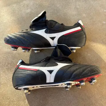 미즈노 모렐리아 축구화 블랙/화이트