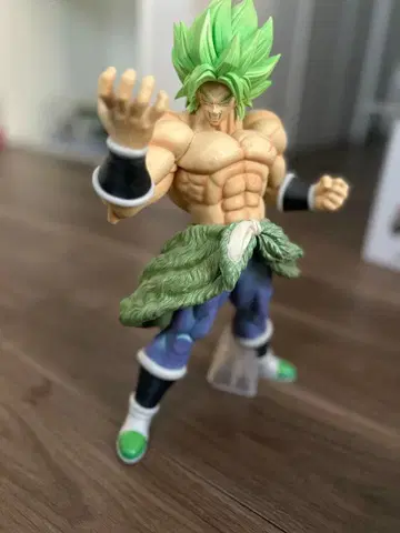 드래곤볼 브로리 피규어