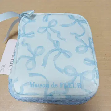 Maison de FLEUR 리본 프린트 멀티 케이스