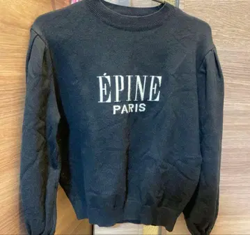 에피누 블랙 긴팔 니트