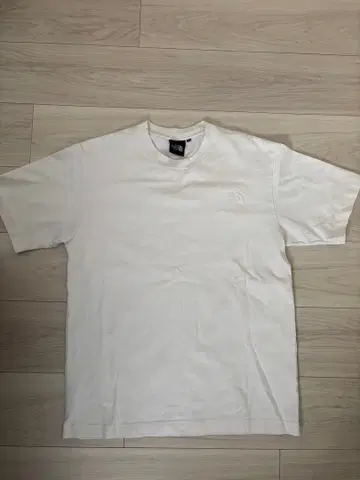 THE NORTH FACE 화이트 T셔츠