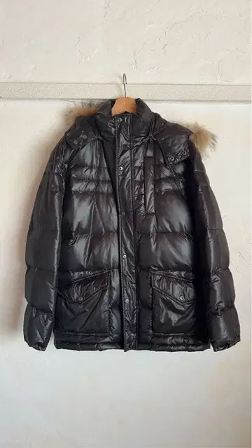 블랙 다운 자켓 후드 부착