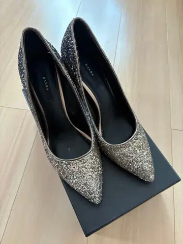 RANDA 글리터 하이힐 성인식 결혼식 사전 촬영