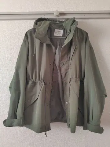 코엔 후드 부착 올리브 그린 자켓 L
