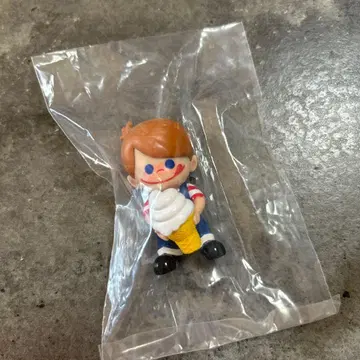 소프트 크림 닉쿤