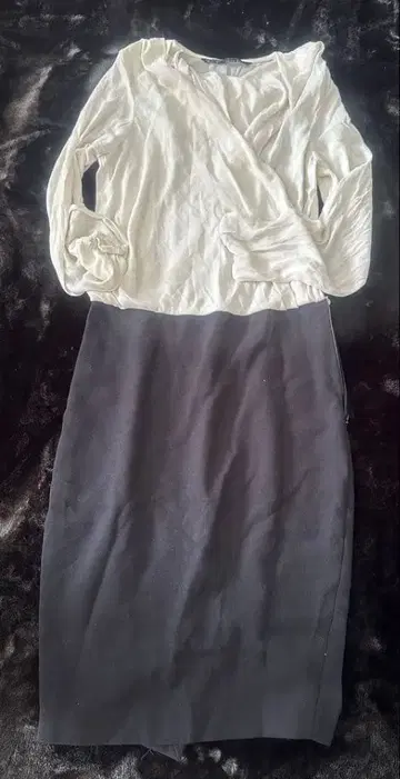 ZARA 원피스 화이트 블랙 랩 스타일 긴팔 무릎 기장 모노톤 M 사이즈