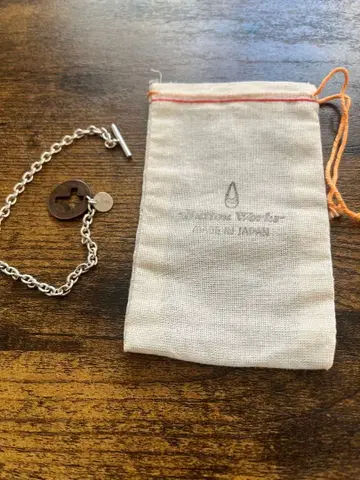 버튼 웍스 팔찌