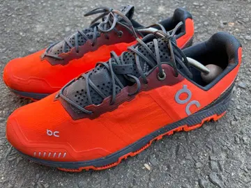 기간 한정 On 클라우드 벤처 피크 스니커즈 트레일 러닝