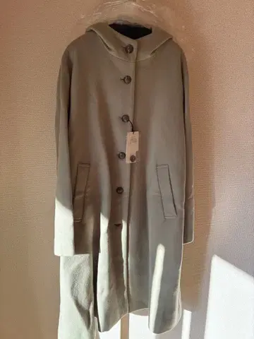 새상품 뷔르데사봉 후드 부착 그레이 코트 미사용