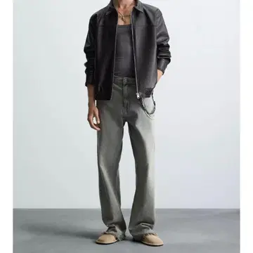 이번 시즌 최신 ZARA 인조 가죽 봄버 자켓 블랙 s