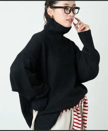 한정판 전개 리브 터틀넥 니트 풀오버