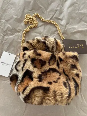 아파르트망 미니 퍼 백 레오파드 무늬 새상품