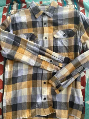 파타고니아 체크 무늬 플란넬 셔츠