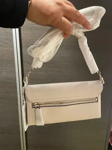 GUESS 베이지 숄더백