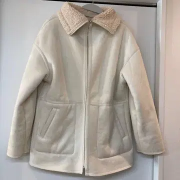 유나이티드 애로우즈 그린 라벨 화이트 플리스 자켓 카라 부착