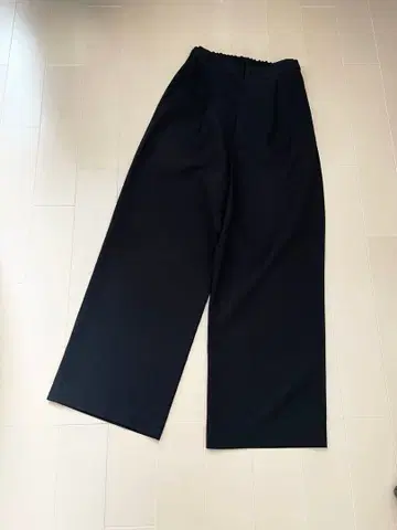 새상품급 라운지 드레스 턱 와이드 팬츠 블랙 S 개럴개런트