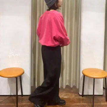 EKAL 피그먼트 맨투맨 풀오버 DOORS 핑크