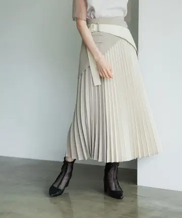 UNITED TOKYO 벨트 플리츠 스커트
