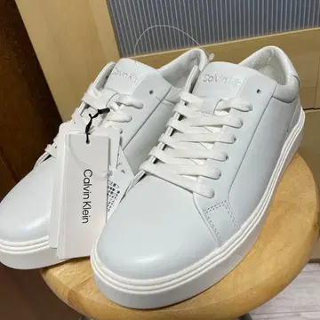 [ 미사용 새상품 ] 캘빈클라인 스니커즈 화이트 CK 로고 26.5cm