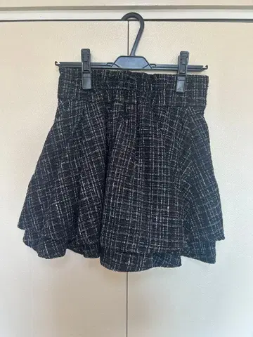 INGNI 플레어 스커트 블랙 계열