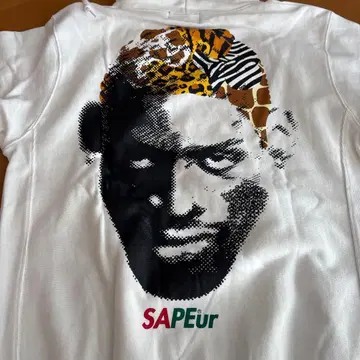 SAPEuR 후드 부착 화이트 후드티