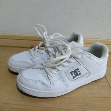 DC 화이트 스니커즈 26.5