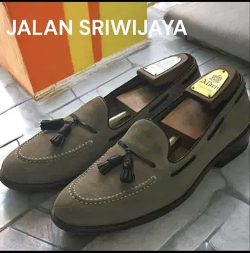 JALAN SRIWIJAYA 스웨이드 태슬 로퍼 8 1/2