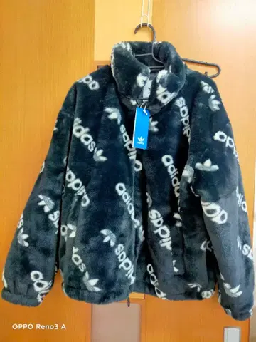 12/25 삭제 새상품 택 포함 adidas 인조 모피 자켓 (S 블랙)