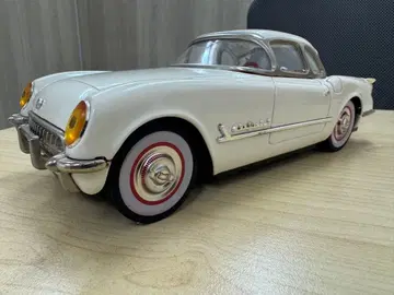 1953년형 콜벳 화이트 미니카