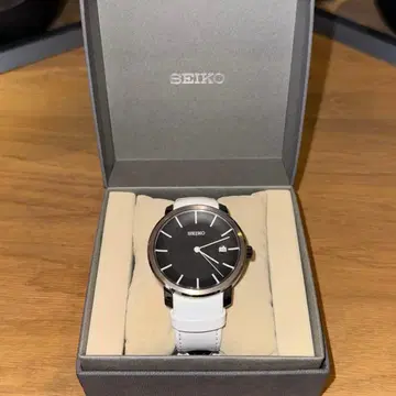 한정판 SEIKO 무빙 디자인 6R15-01R0 자동 시계