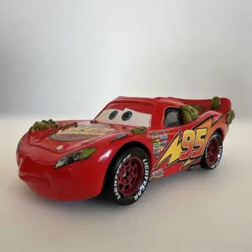 카즈 마텔 맥퀸 더트 크러쉬 선인장 사양