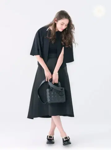 Chesty 펄 케이프 가디건 블랙 체스티 볼레로