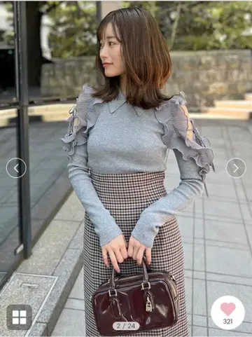 스나이델 플리츠 프릴 니트 풀오버