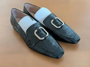 ZARA 크로커다일 패턴 로퍼