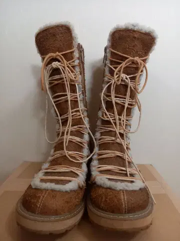 YOSUKE 코르크 소재 퍼 포함 롱 부츠