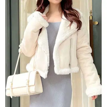 RESEXXY 페이크 무스탕 블루종