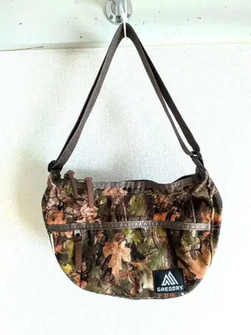 GREGORY 새첼 S 리얼트리 카모플라쥬 숄더백